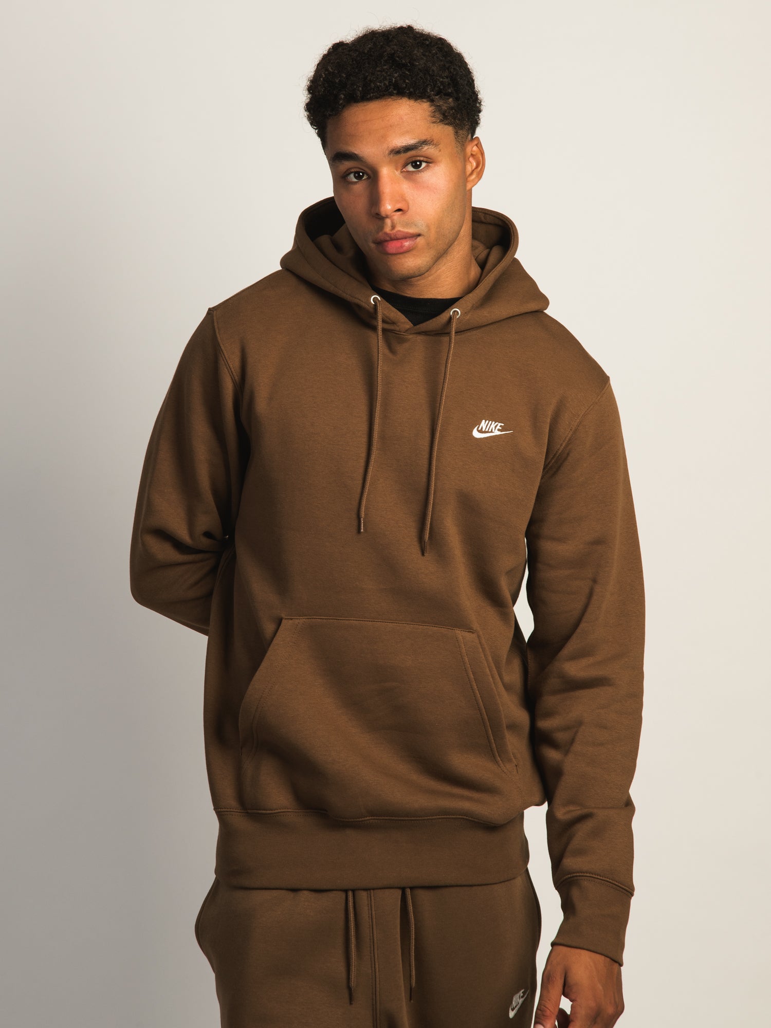 NIKE SPORTSWEAR CLUB PULLOVER HOODIE - BROWN - Image 2