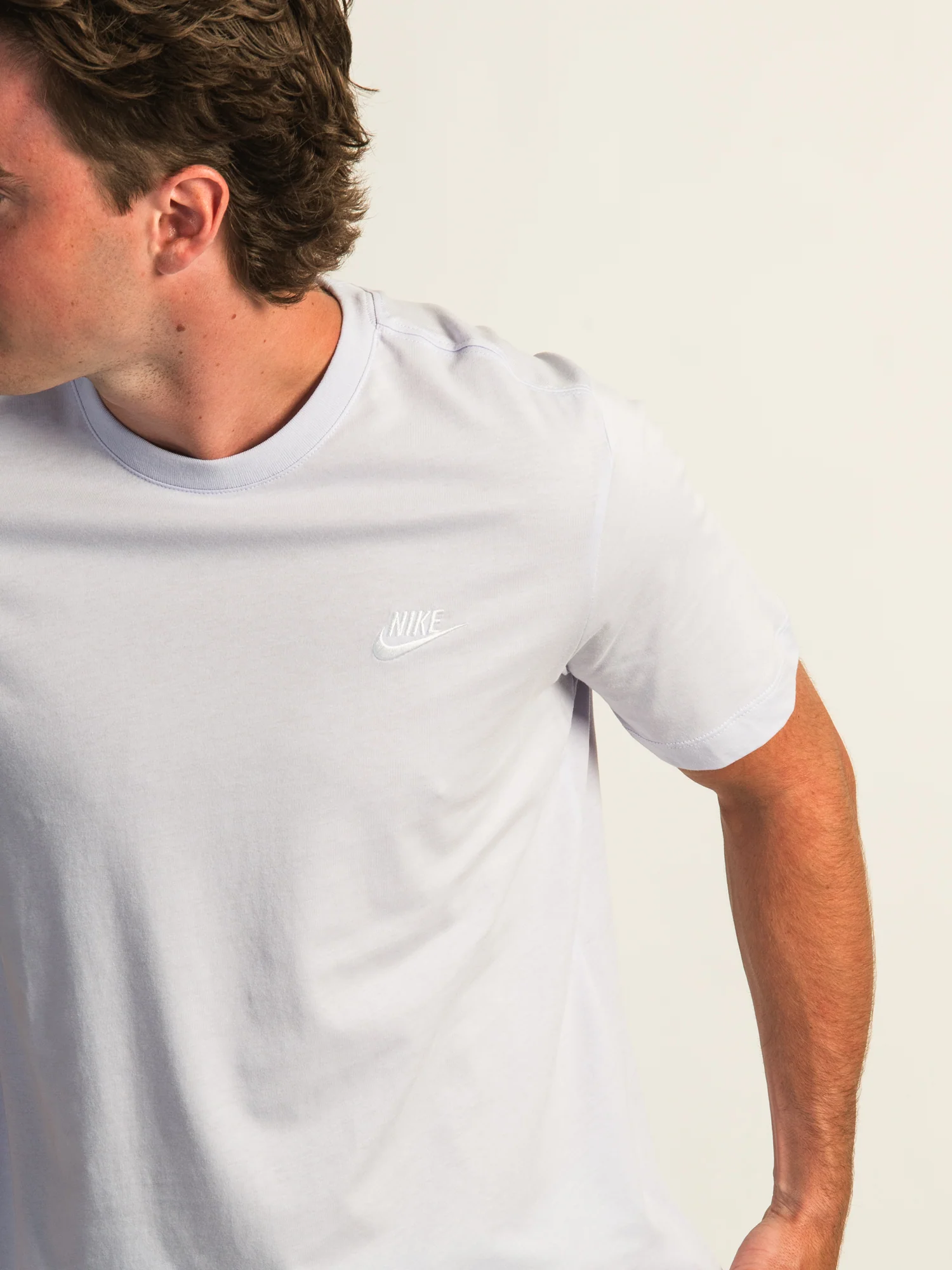 NIKE SPORTSWEAR CLUB T-SHIRT - AMETHYST - Image 2