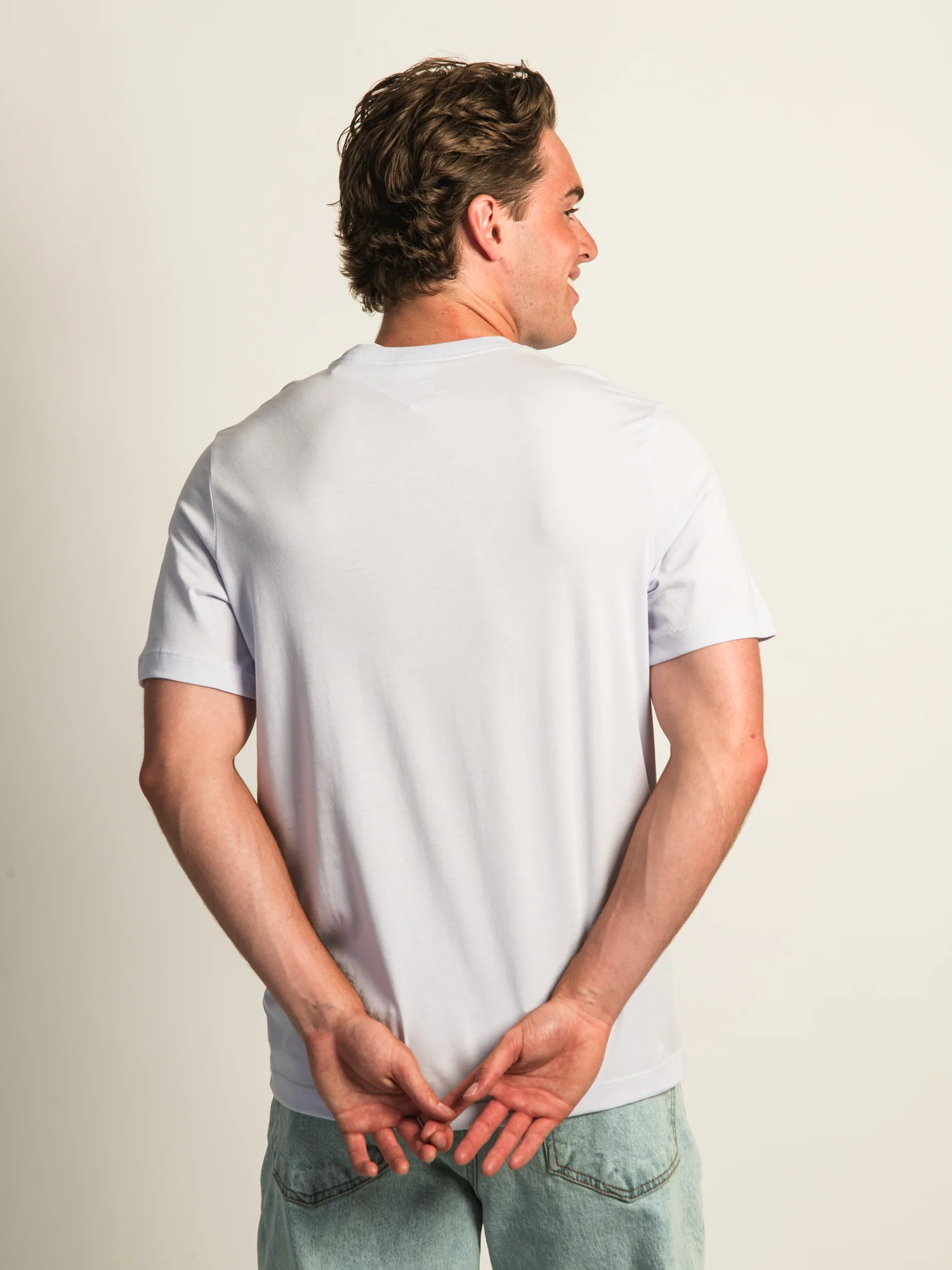 NIKE SPORTSWEAR CLUB T-SHIRT - AMETHYST - Image 4