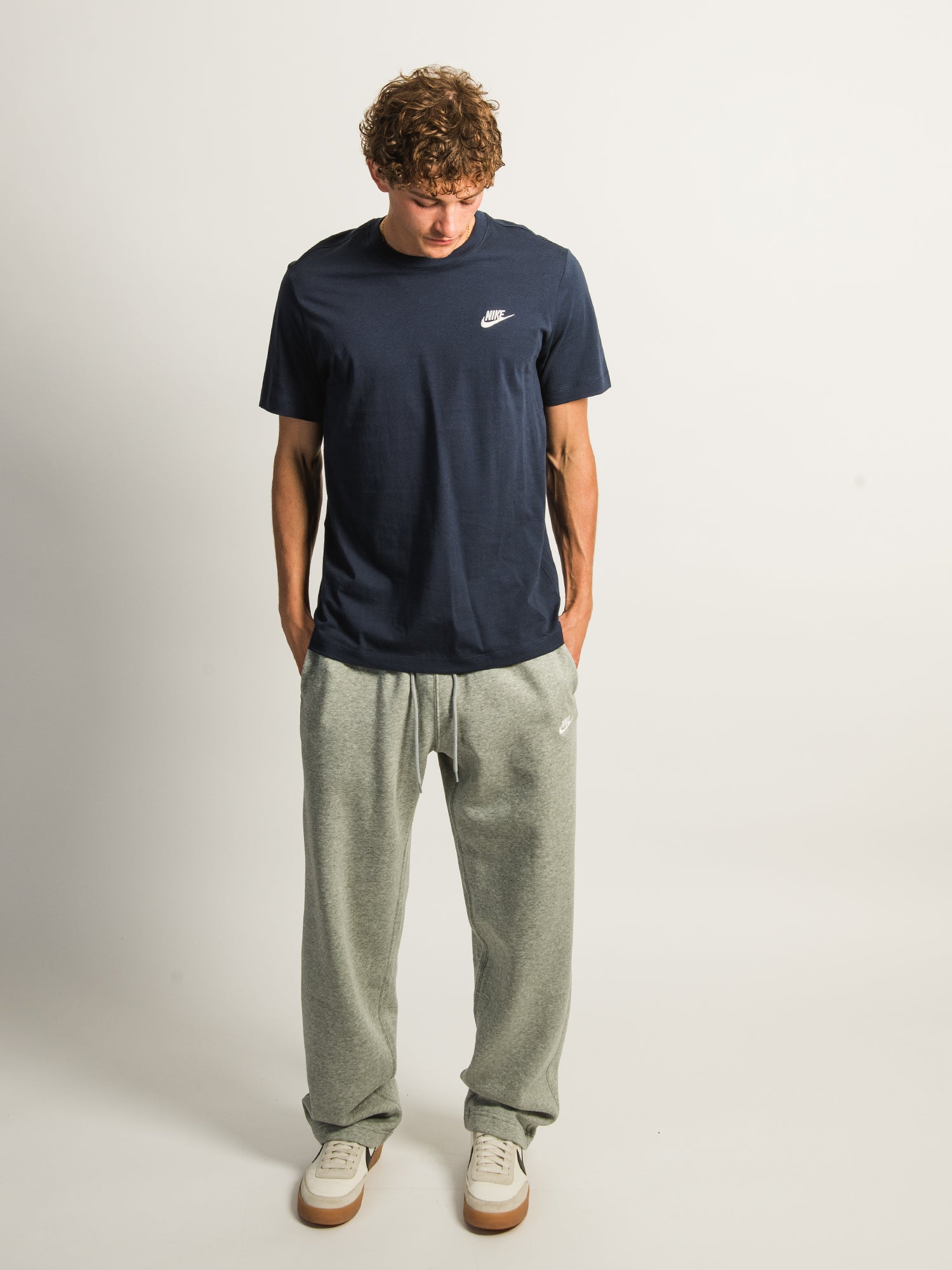 NIKE SPORTSWEAR CLUB T-SHIRT - MIDNIGHT - Image 2