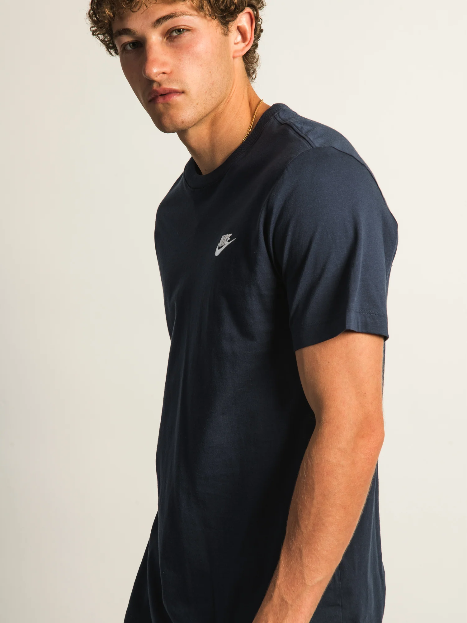 NIKE SPORTSWEAR CLUB T-SHIRT - MIDNIGHT - Image 3