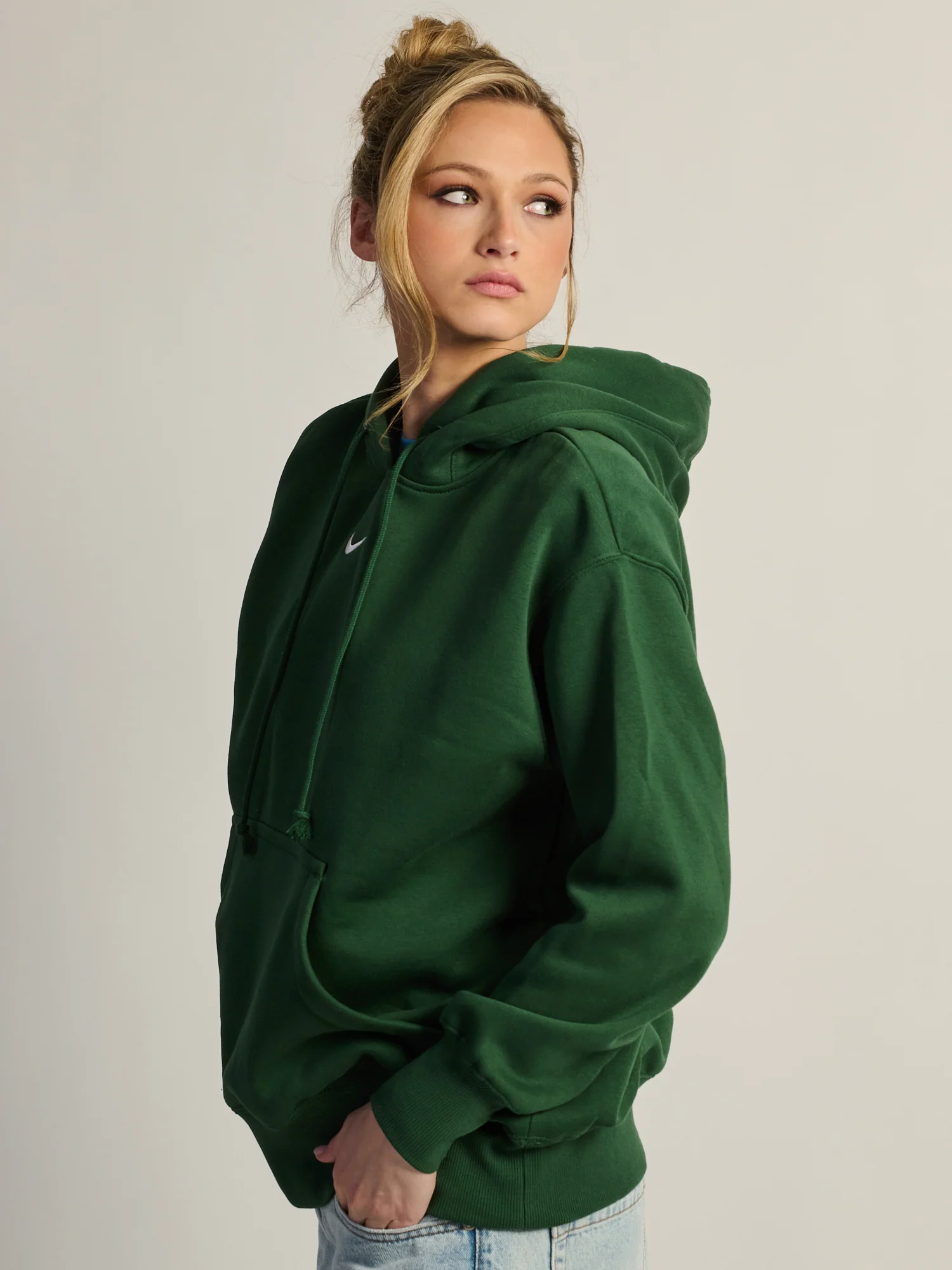 NIKE SPORTSWEAR PHOENIX FLEECE OVERSIZED PULL OVER HOODIE - FOREST - Image 4