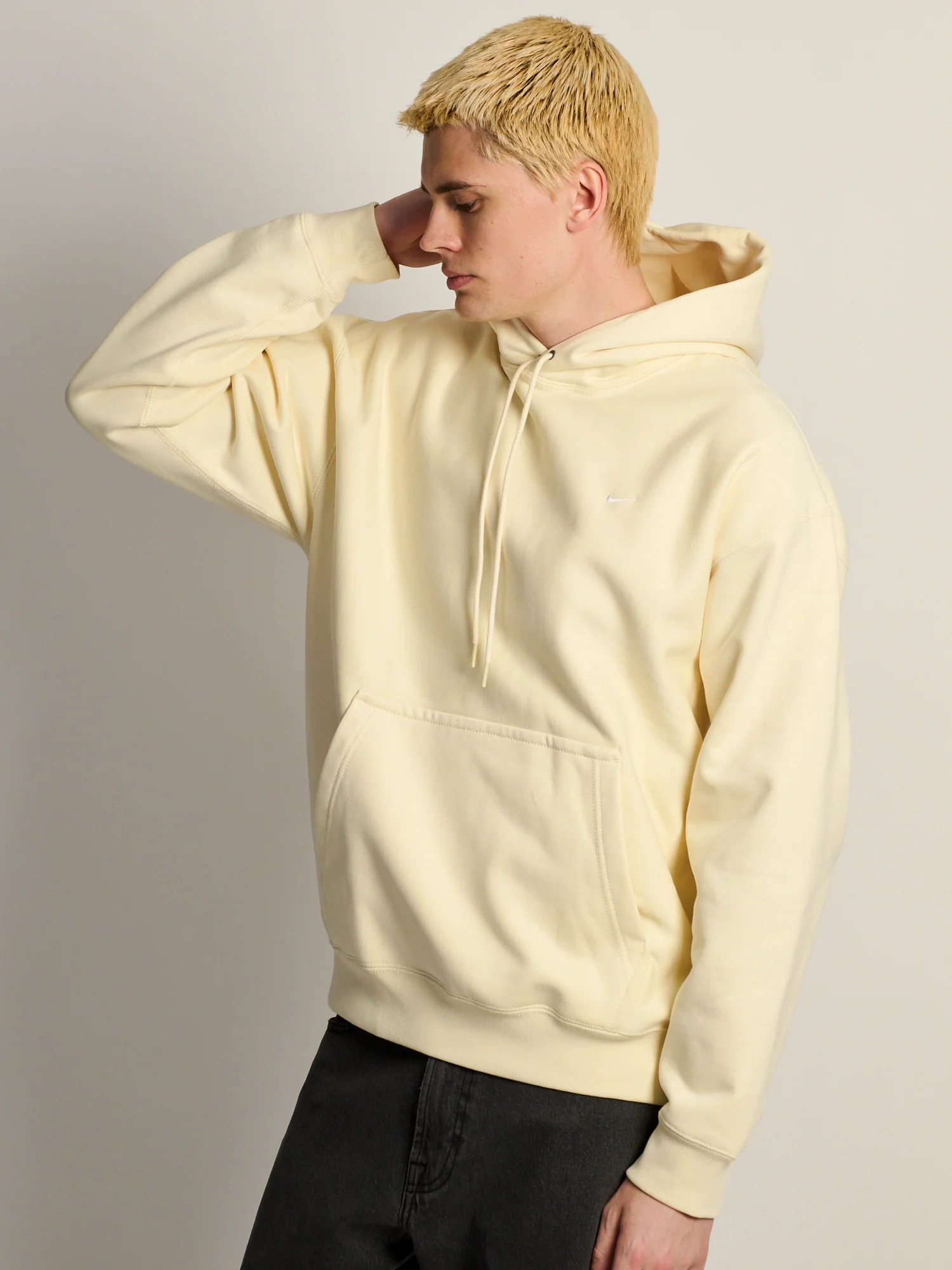 NIKE SWOOSH RELAXED HODDIE - COCONUT - Image 3