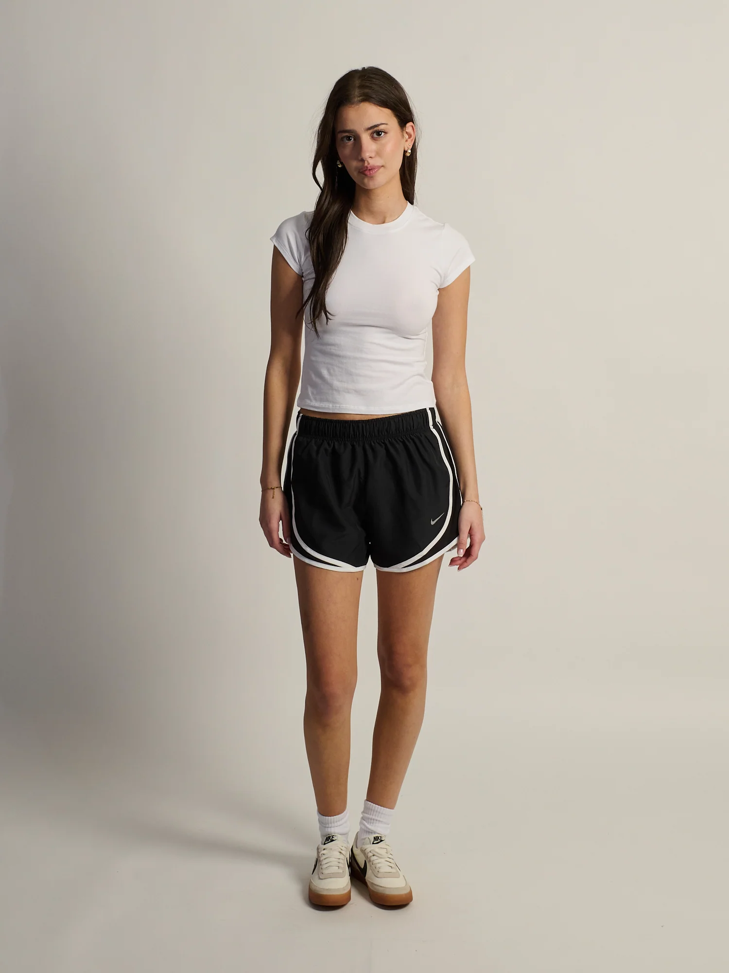 NIKE TEMPO DF MID RISE 3IN RUNNING SHORT - Image 2