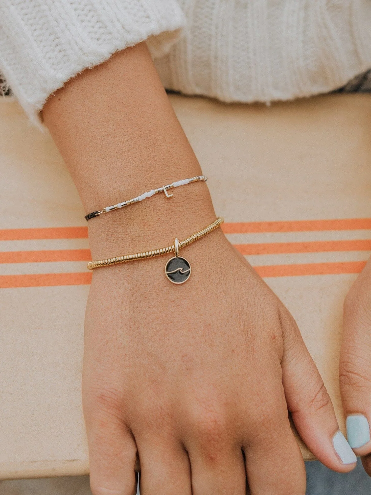 PURA VIDA HARPER ENAMEL WAVE CHARM - Image 2