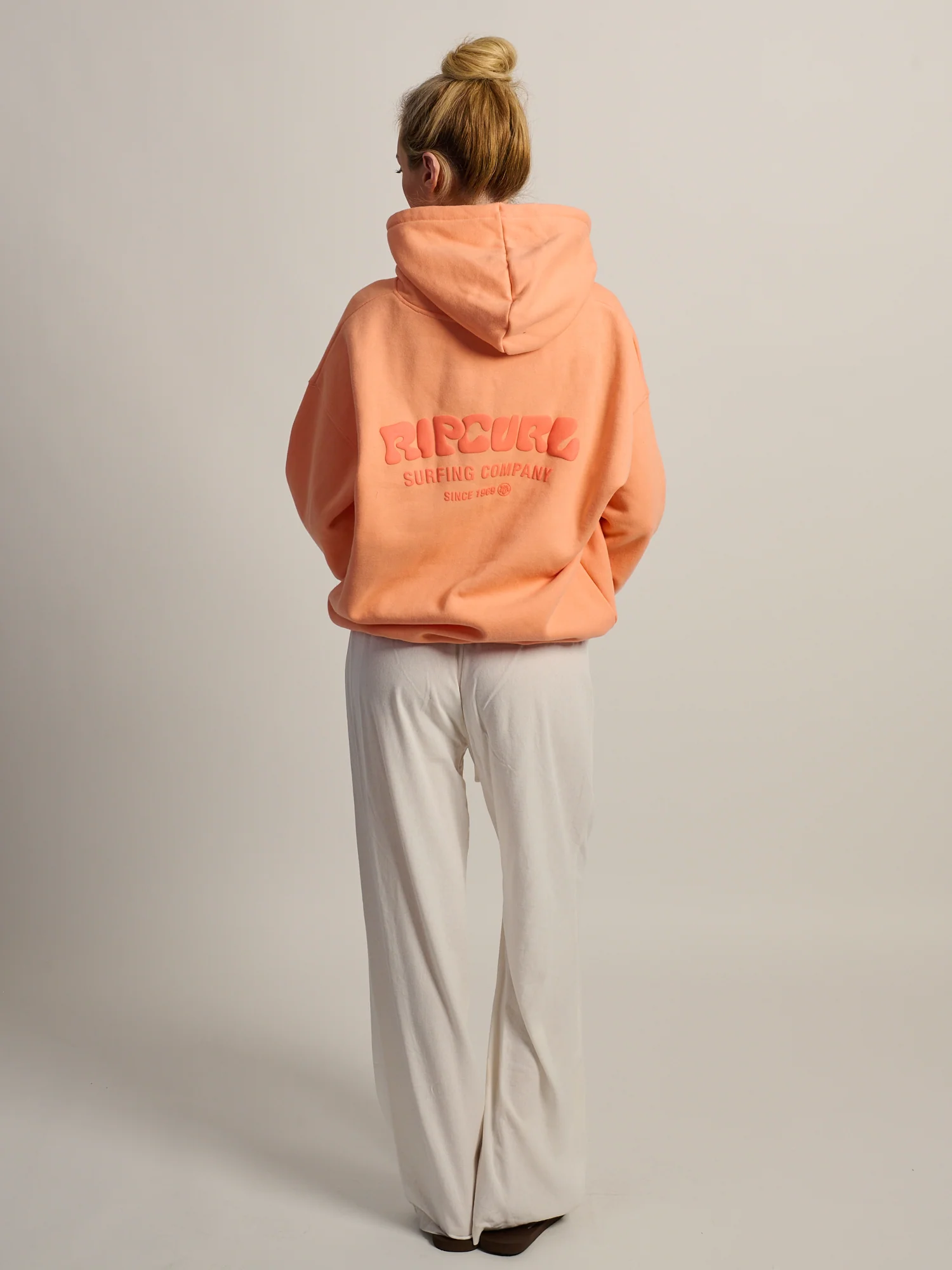 RIP CURL SURF PUFF HERITAGE HOODIE - PAPAYA - Image 4