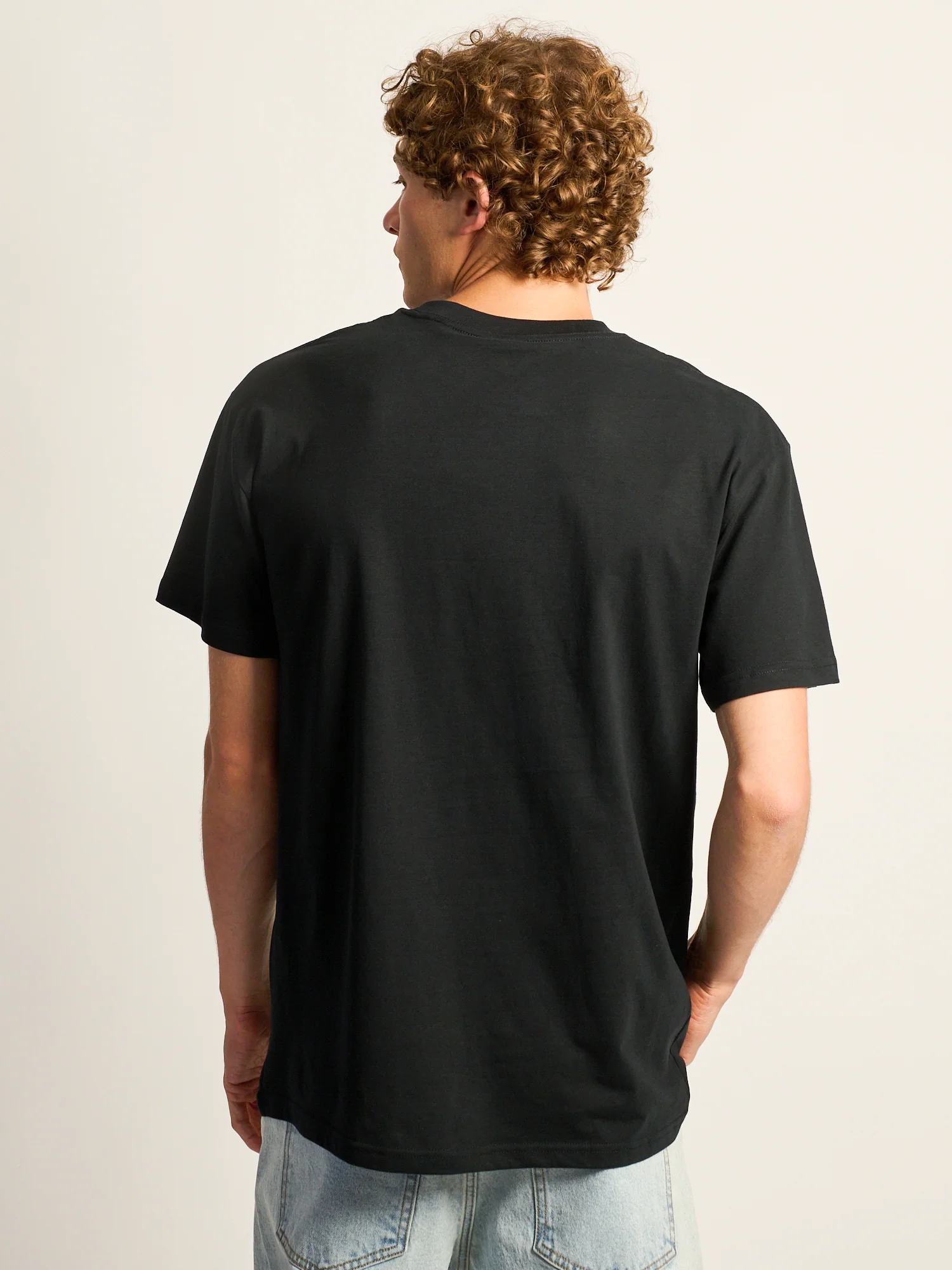 SCREAMING SKULLS T-SHIRT - Image 4