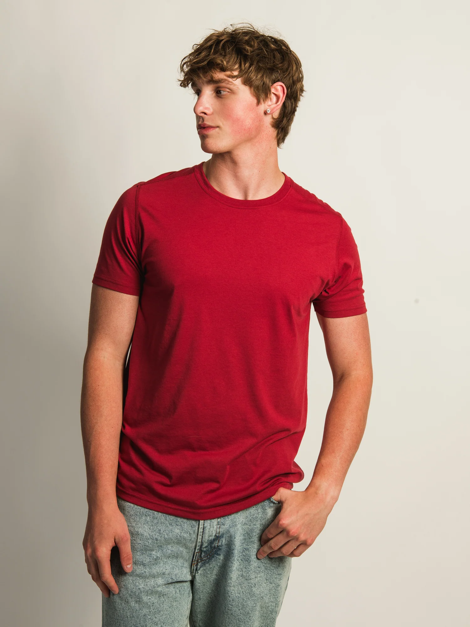 VICTOR CREWNECK - CRANBERRY
