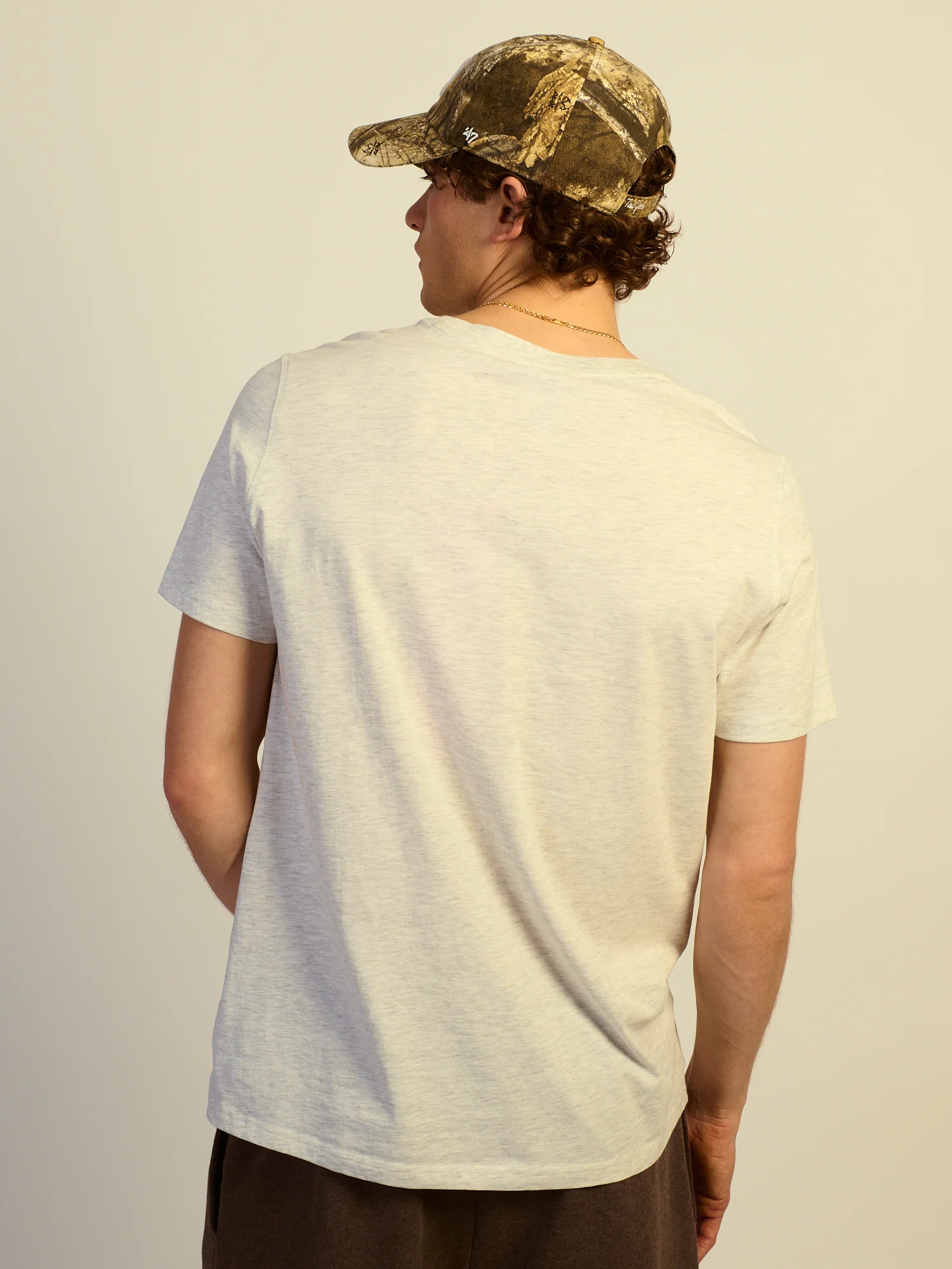 VICTOR CREWNECK - OATMEAL - Image 4