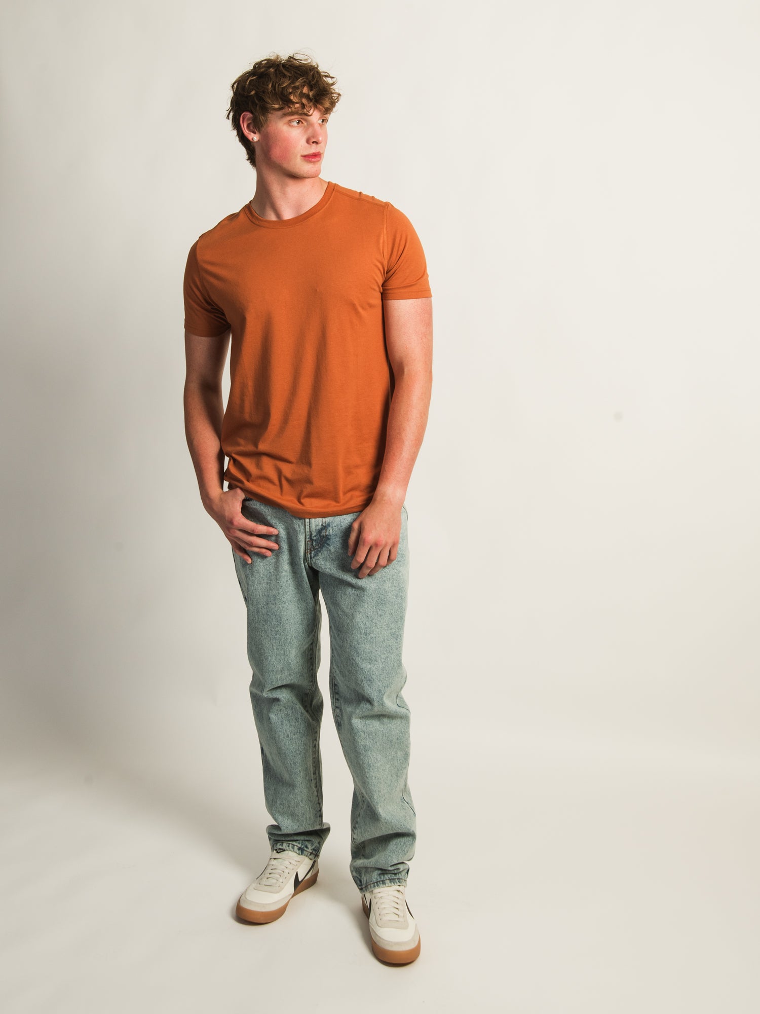 VICTOR CREWNECK - OCHRE - Image 2