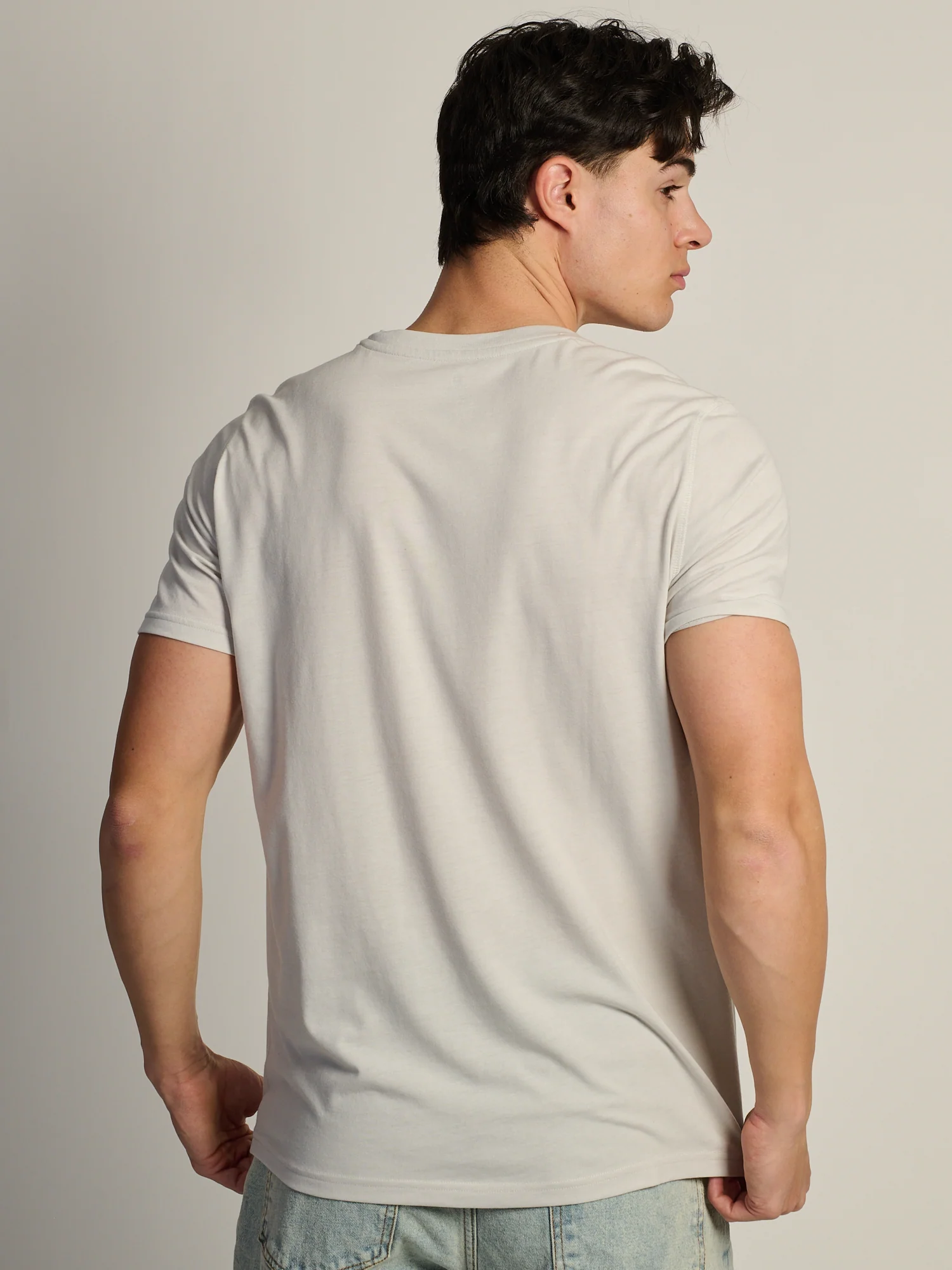 VICTOR CREWNECK TEE - LIGHT GRAY - Image 4