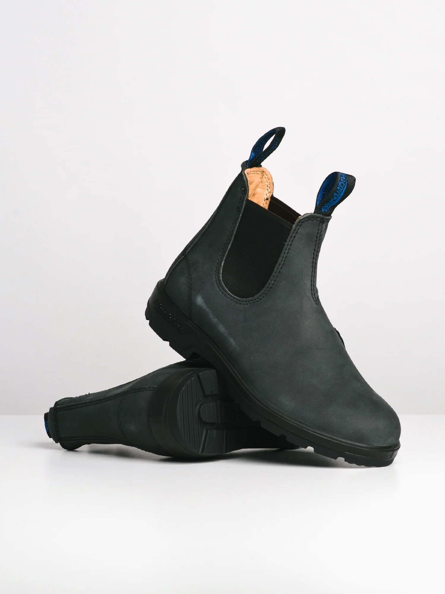 WOMENS BLUNDSTONE THE WINTER BOOT - RUSTIC BLACK - Image 2