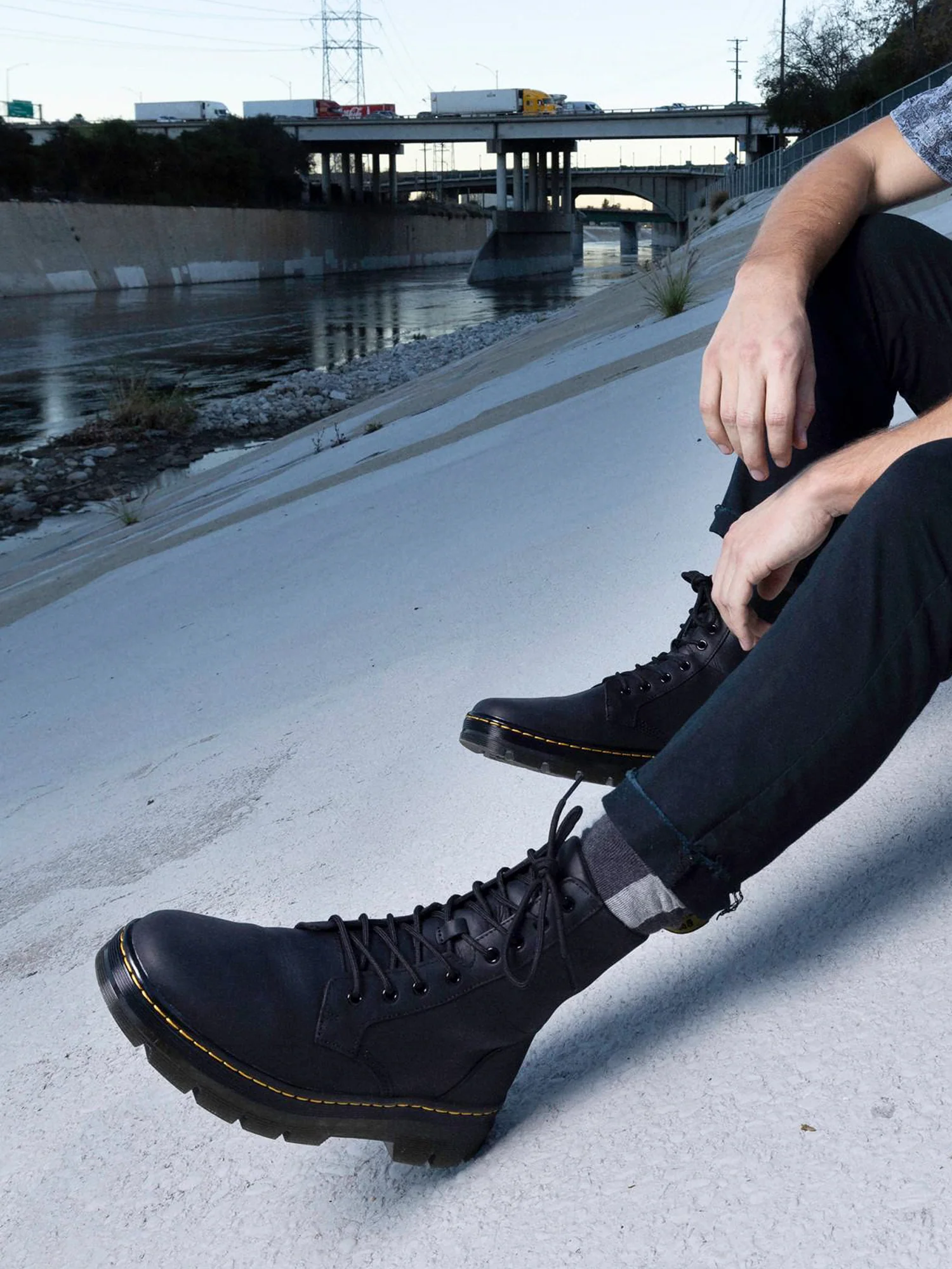 WOMENS DR MARTENS COMBS LEATHER BOOT - Image 6