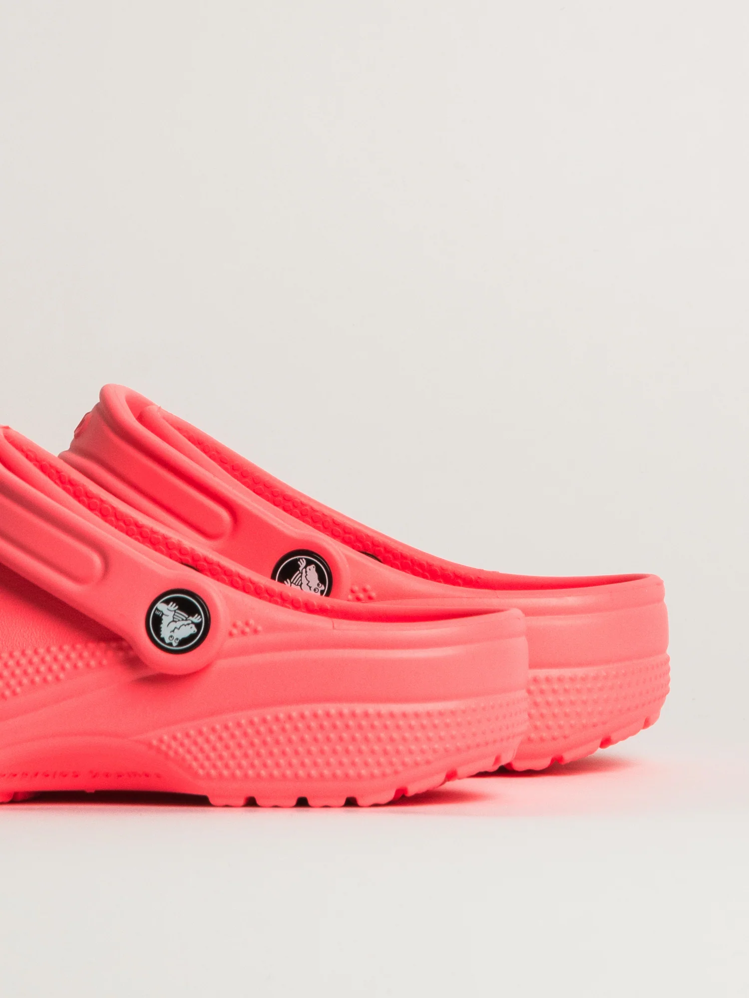 WOMENS CROCS CLASSIC CLOG - GUAVA - Image 7