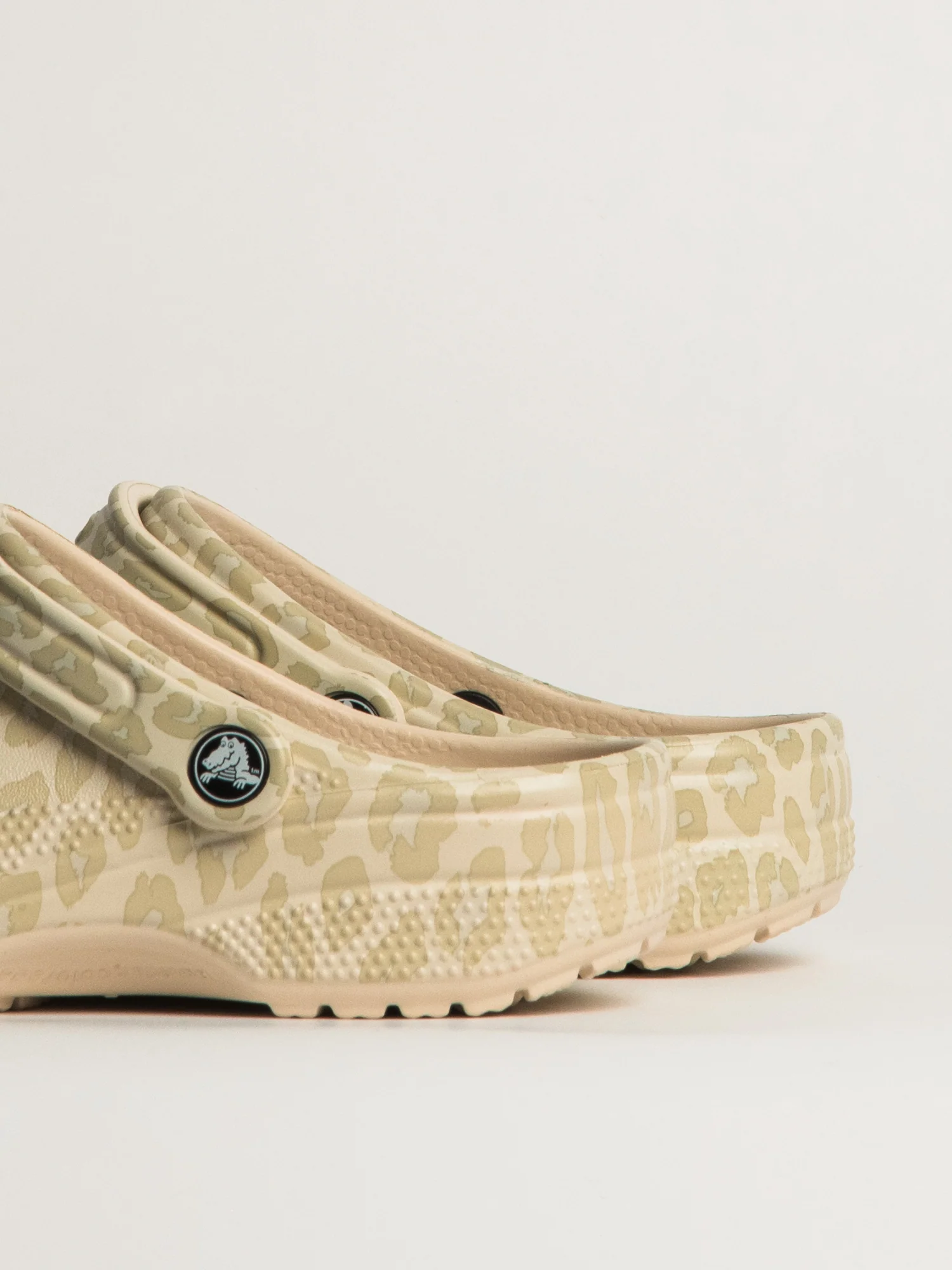 WOMENS CROCS CLASSIC GRAPHIC CLOG - LEOPARD - Image 7