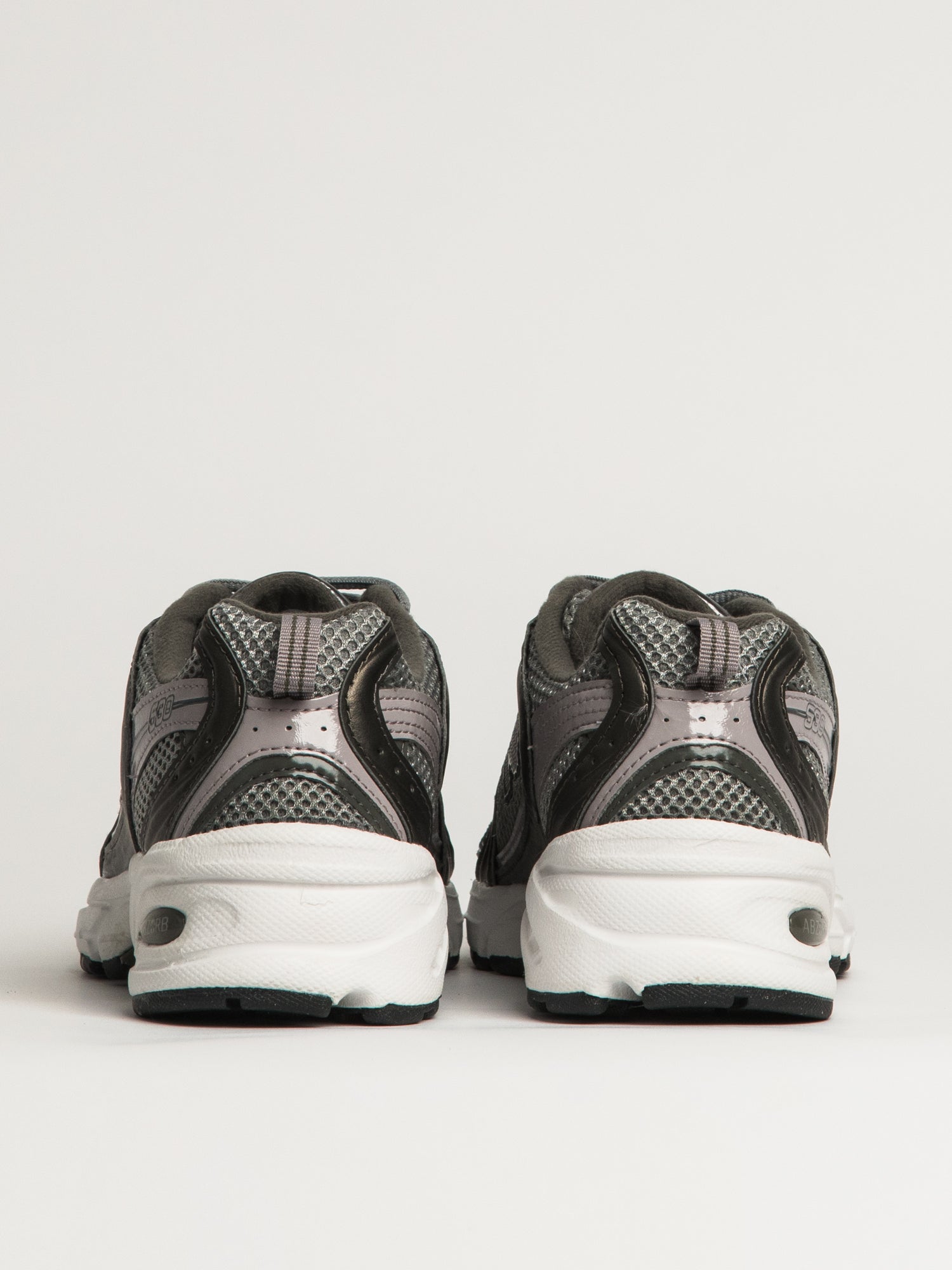 WOMENS NEW BALANCE THE 530 SNEAKER - METALLIC BLACK - Image 5