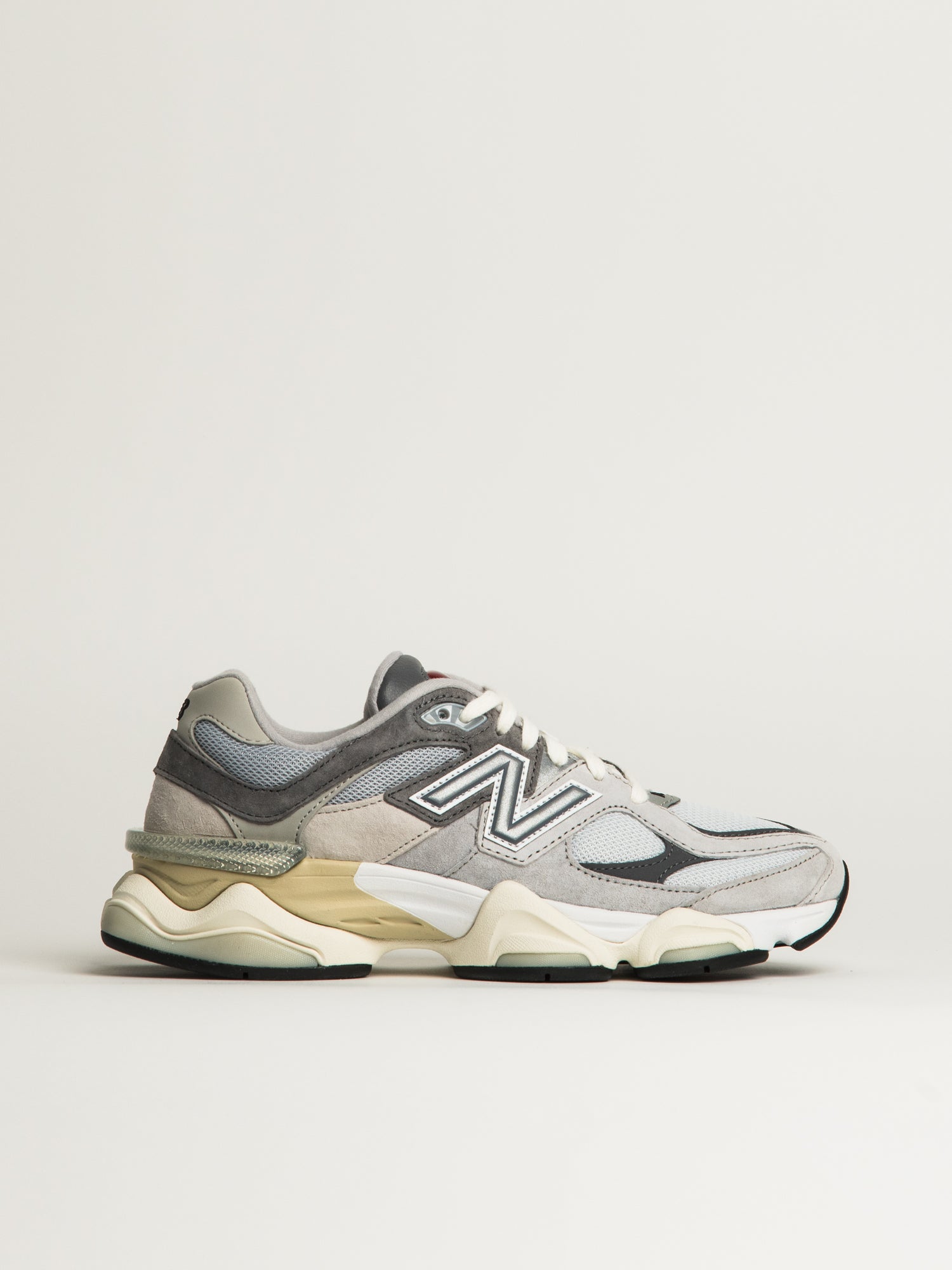 WOMENS NEW BALANCE THE 9060 SNEAKER - GREY