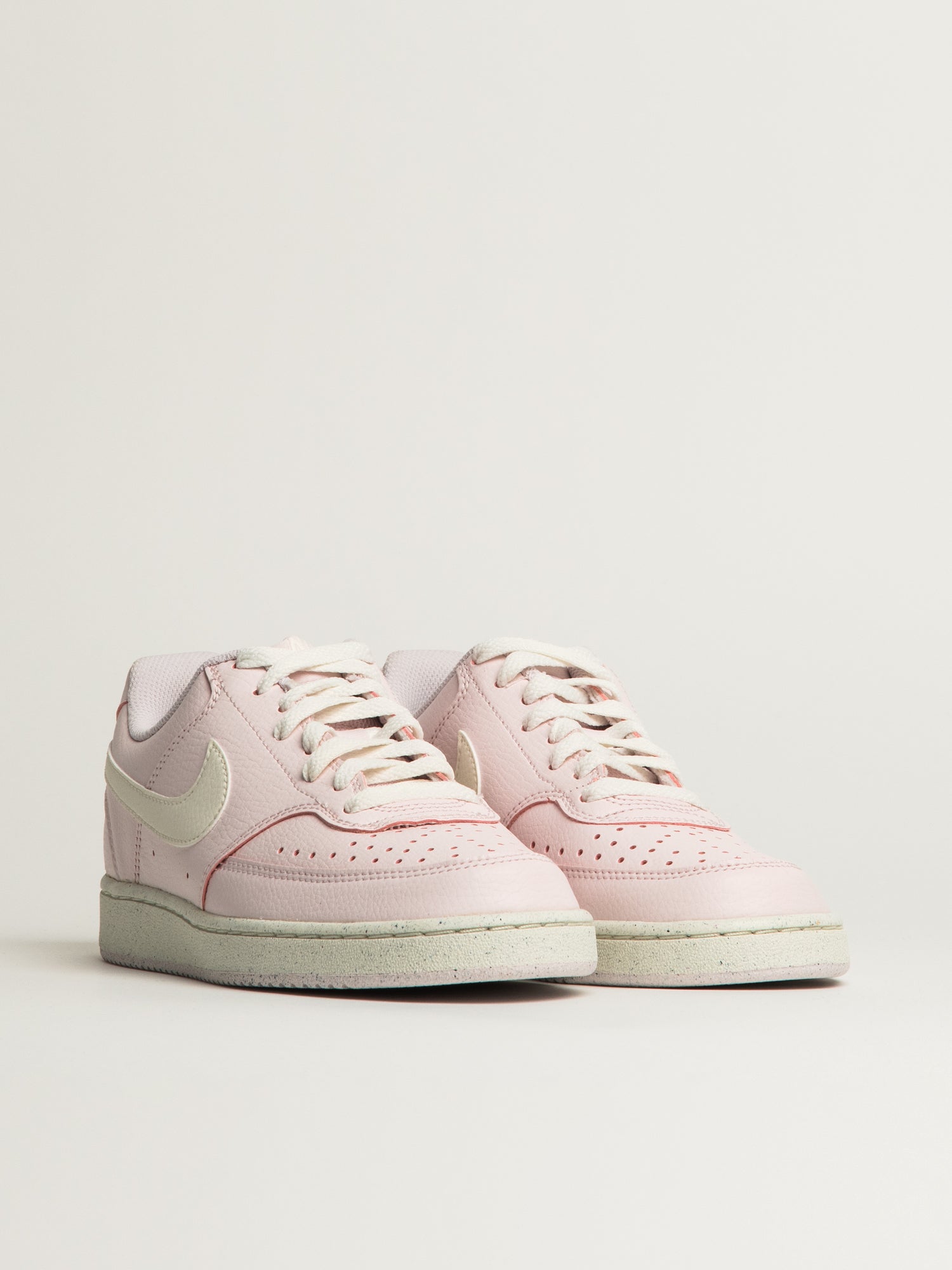 WOMENS NIKE COURT VISION LOW NEXT NATURE SNEAKER - PINK - Image 2