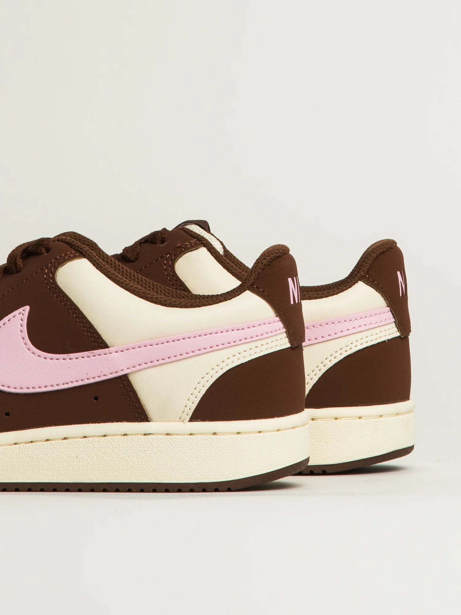 WOMENS NIKE COURT VISION LOW SNEAKER - BROWN - Image 7