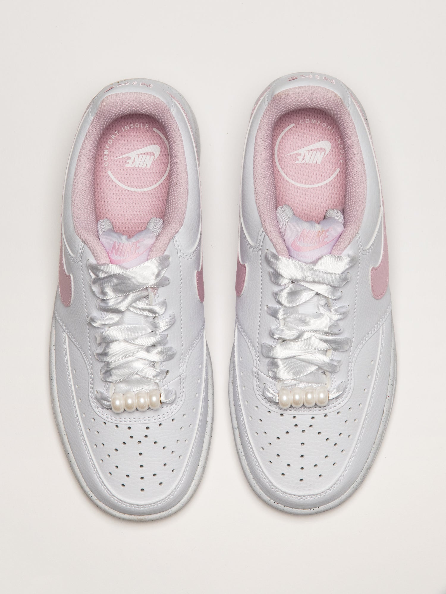 WOMENS NIKE COURT VISION LOW SNEAKER - WHITE/PINK - Image 4