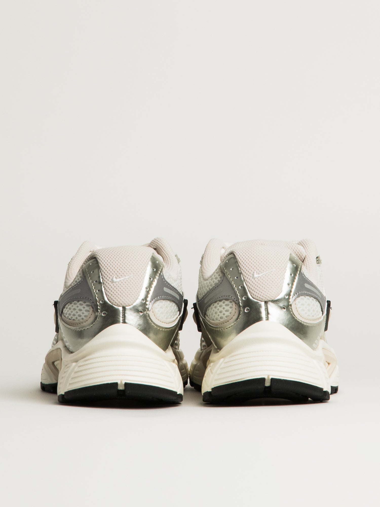 WOMENS NIKE V5 RNR SNEAKER - SUMMIT WHITE - Image 5