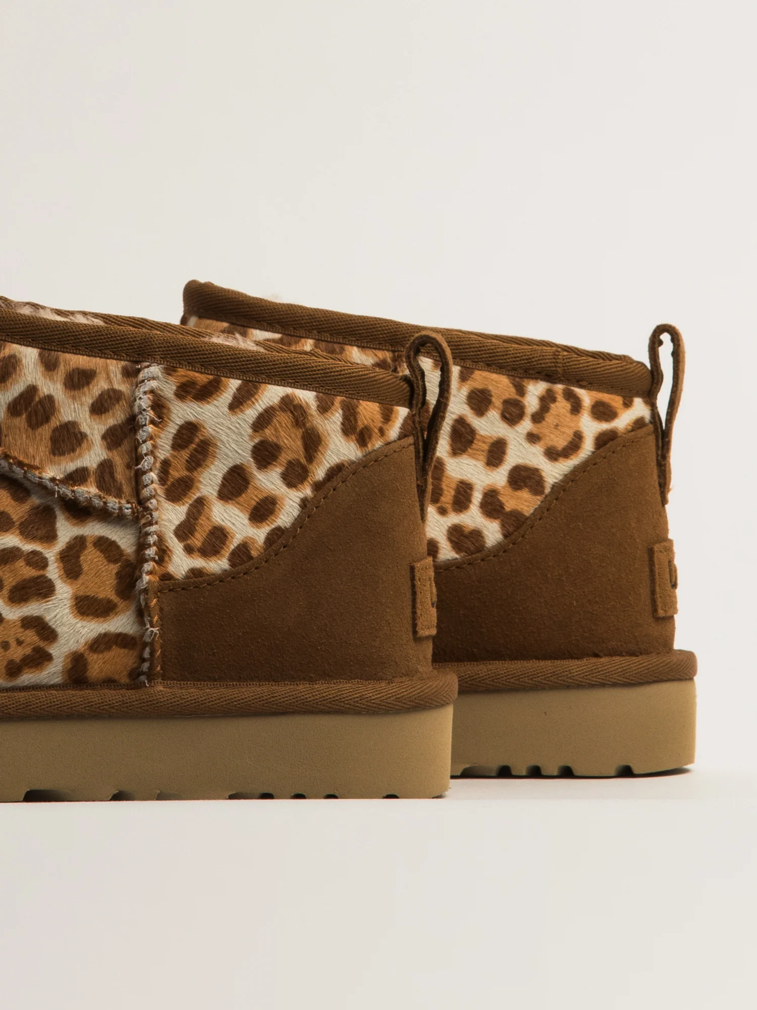 WOMENS UGG CLASSIC ULTRA MINI PLAINS - LEOPARD - Image 7